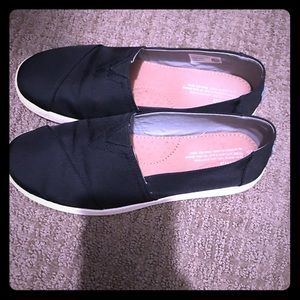 Toms slip ons